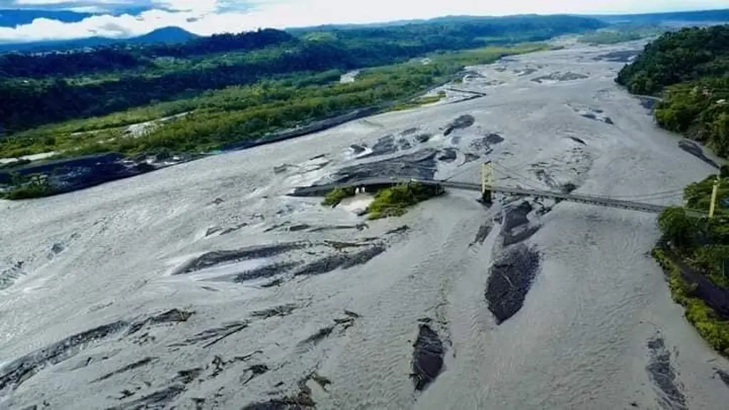 Imagen Más de 3 mil afectados y 19 muertos dejan lluvias en Ecuador