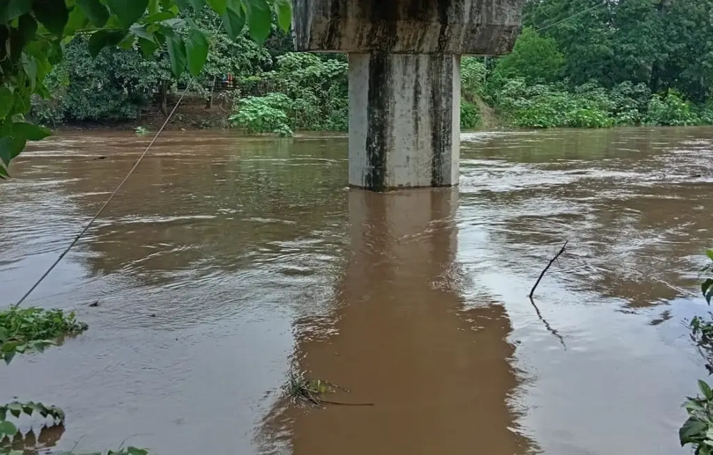 Imagen Río Jamapa cerca de desbordarse, pero ya viene a la baja: Víctor Morales Castro