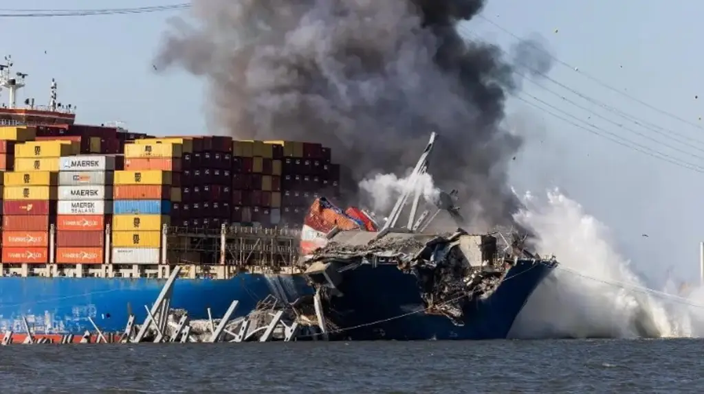 Imagen Buque que derribó puente de Baltimore abandona el puerto para ser reparado 