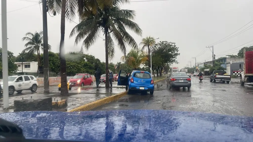 Imagen Accidente en la avenida Miguel Alemán. Evite zona