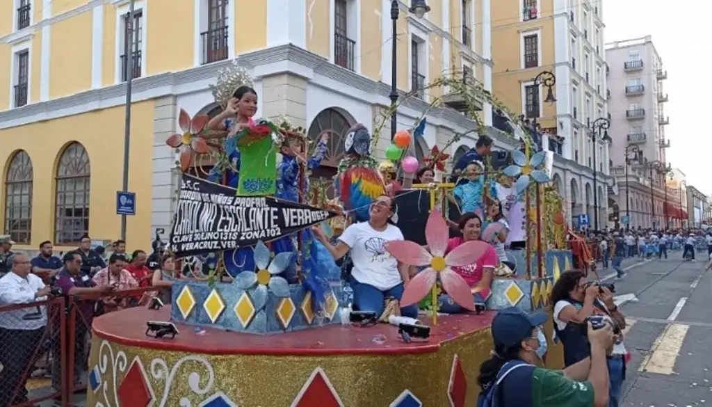 Imagen Habrá cierre vial en avenida Independencia por inicio del Carnaval de Veracruz 2024