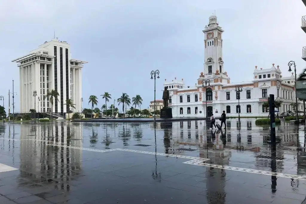 Imagen Seguirán las lluvias en Veracruz; prevén la formación del primer huracán en el Atlántico