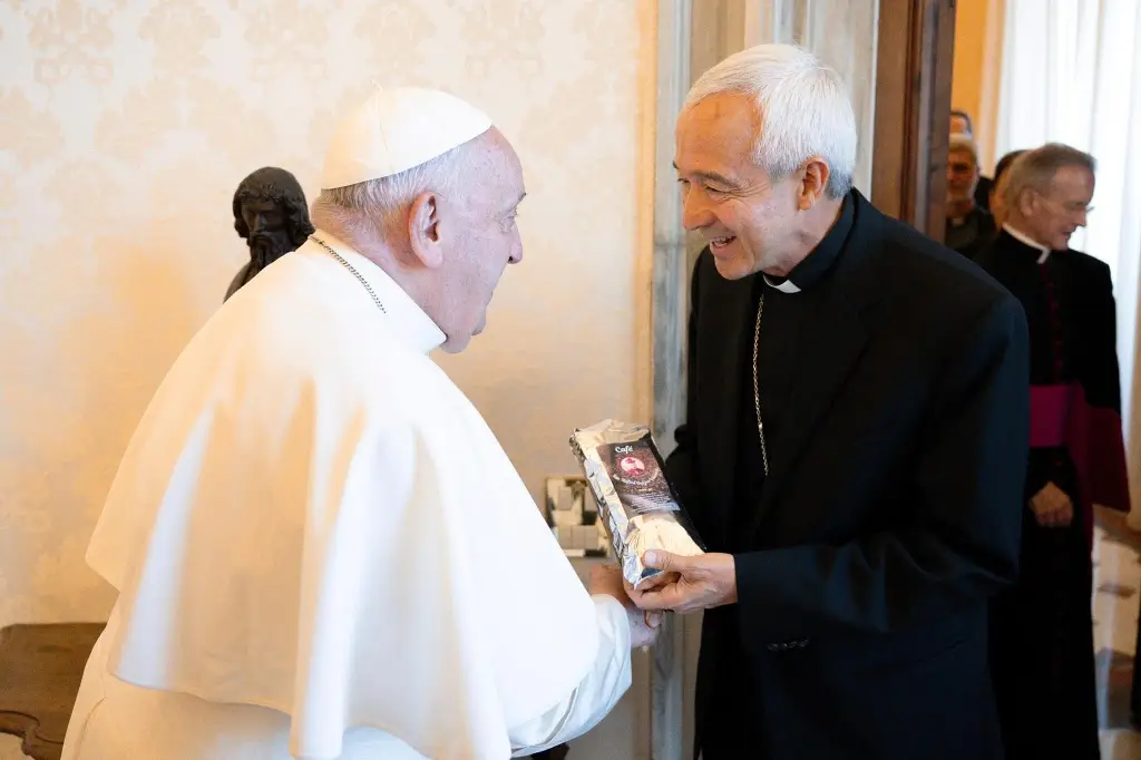 Imagen Papa Francisco recibe al Arzobispo de Xalapa en el Vaticano