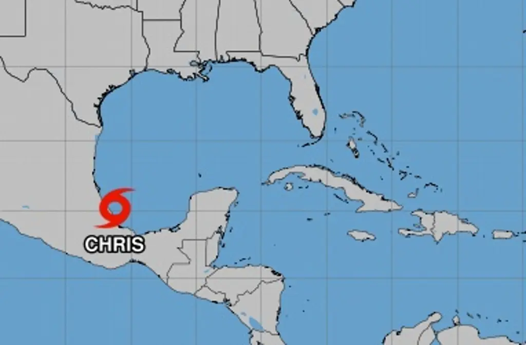Imagen Depresión Tropical Tres evoluciona a Tormenta Tropical Chris frente a Veracruz ¿Dónde impactaría?