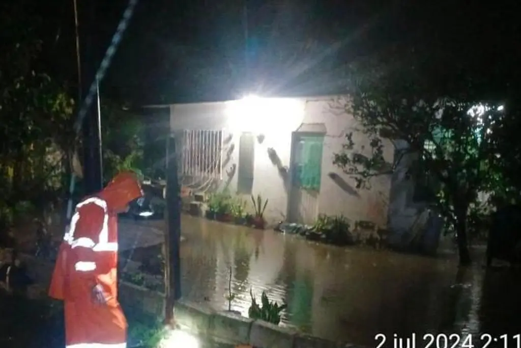 Imagen Viviendas afectadas y personas evacuadas dejan lluvias en Úrsulo Galván