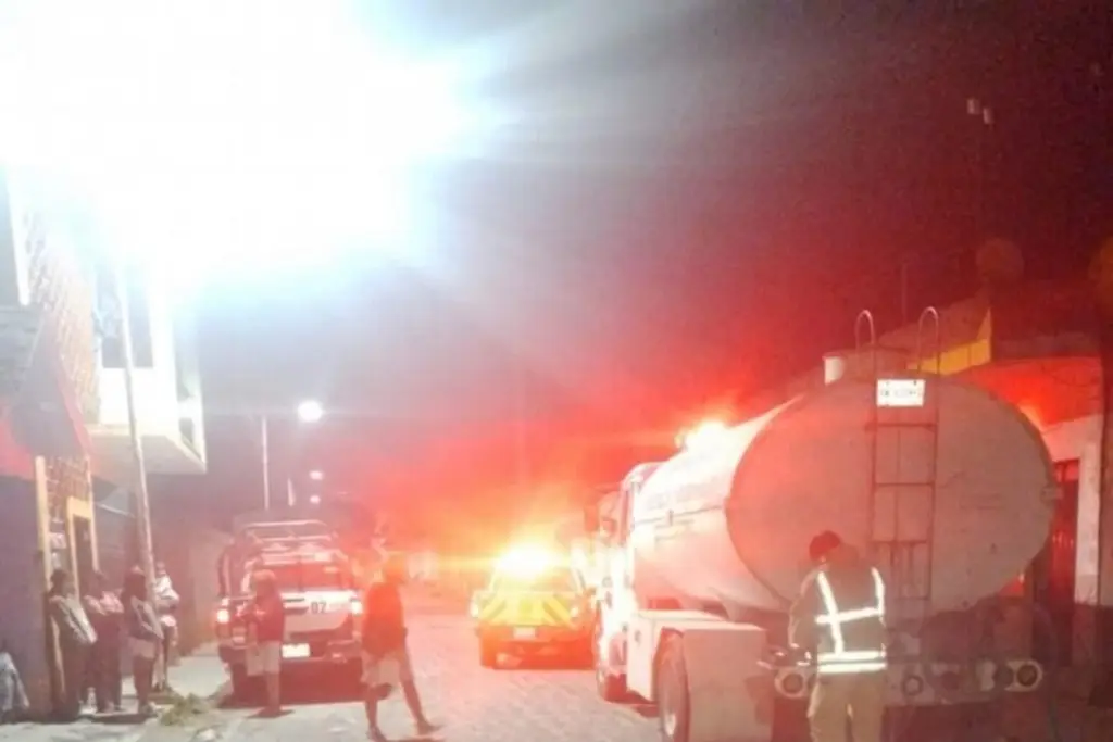 Imagen Esta madrugada arde bodega en Coscomatepec