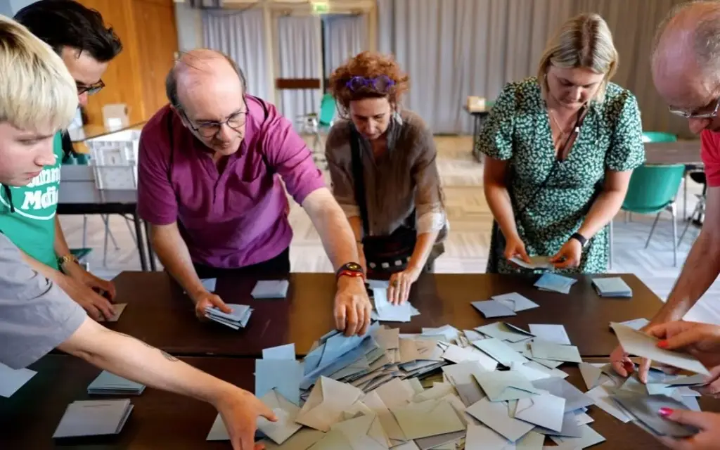 Imagen Comicios en Francia podrían dar triunfo histórico a ultraderecha o un parlamento bloqueado