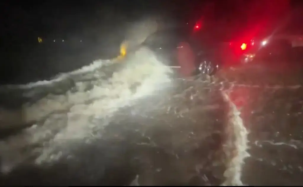 Imagen Beryl toca tierra como huracán cerca de Matagorda, en costa de Texas