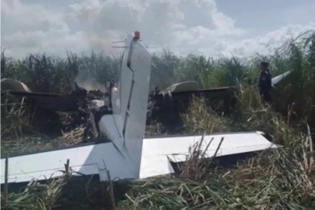 Imagen Mueren dos mexicanos en accidente de avioneta usada presuntamente para el narcotráfico