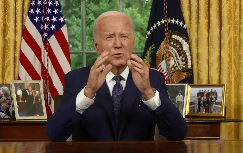 Imagen Biden insta a estadounidenses a resolver sus diferencias 'en las urnas, no con balas'