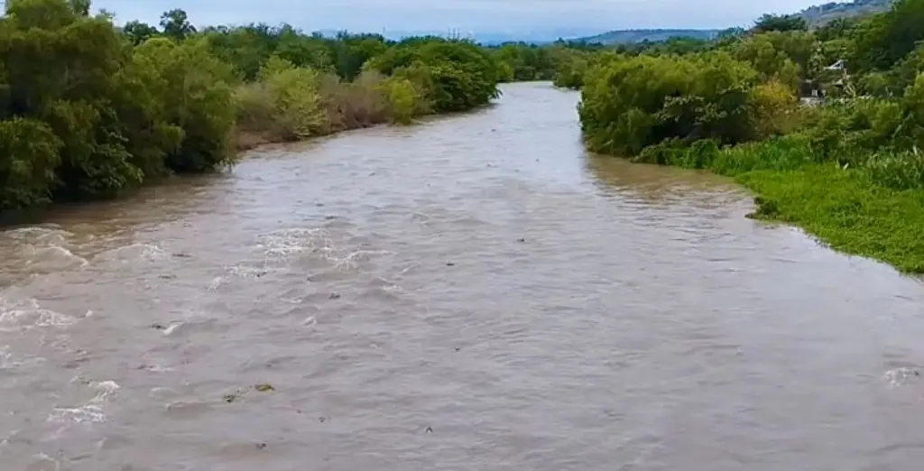 Imagen Reportan más de 40 casas afectadas por desbordamiento del río Cazones en Poza Rica