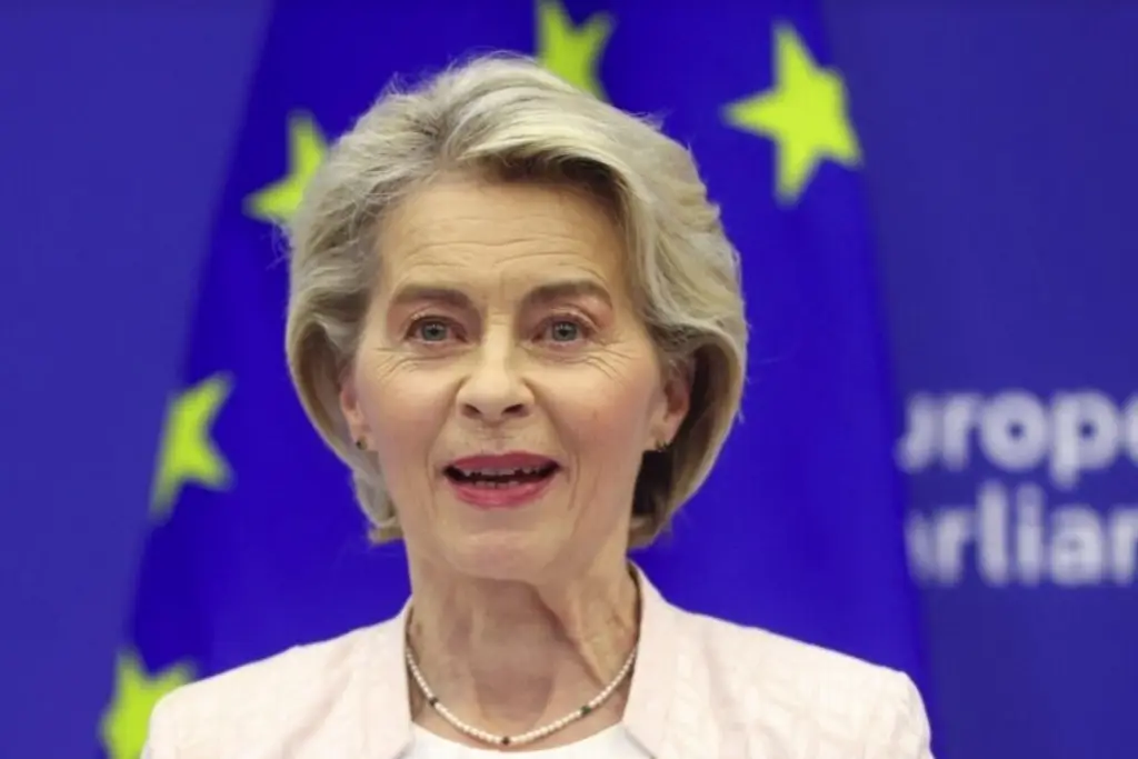 Imagen Reeligen a Ursula von der Leyen como presidenta de la Comisión Europea
