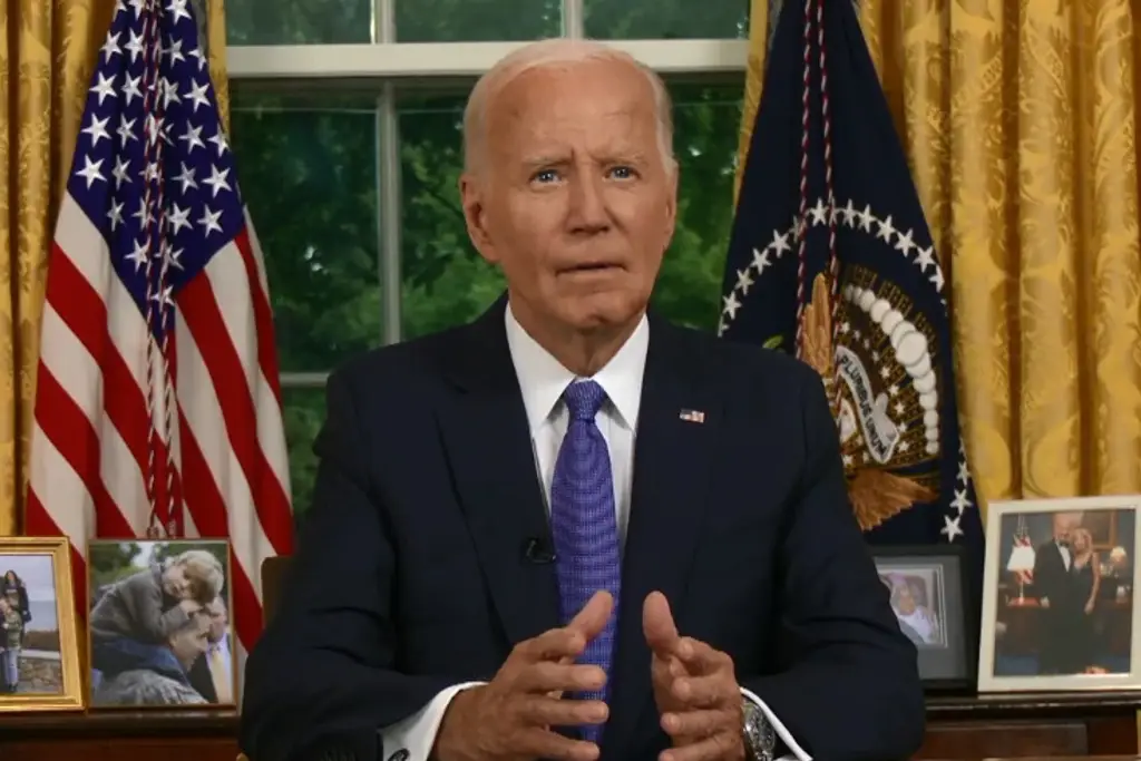 Imagen Biden afirma que renunció a buscar reelección para ‘salvar a la democracia’