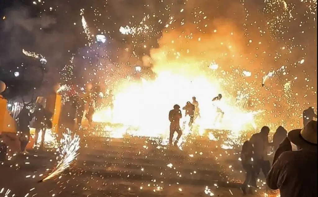 Imagen Deja varios lesionados explosión pirotecnia en fiestas de Xico, Veracruz