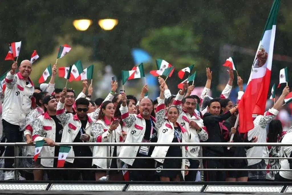 Imagen Delegación de México en París 2024; ellos fueron los abanderados