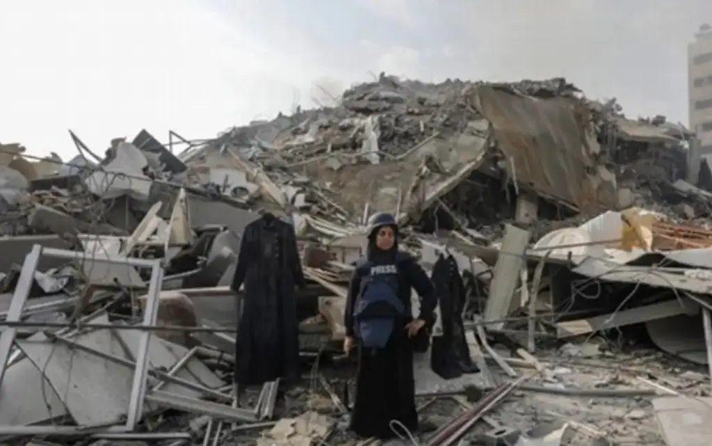 Imagen Ataque israelí a un hospital de campaña en Gaza deja al menos 30 muertos 