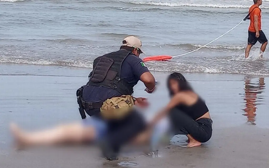 Imagen Turista muere ahogado en playa Mata de Uva de Alvarado, Veracruz