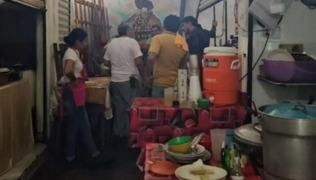 Imagen Fuga de gas obliga a cerrar locales en mercado al norte de Veracruz 