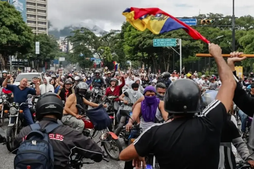 Imagen Venezolanos en Veracruz oran por un cambio en su país 