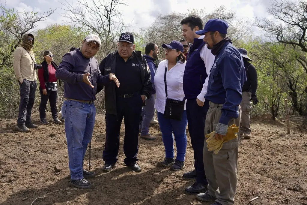 Imagen Segob realiza nueva jornada de búsqueda de los 43 normalistas en Iguala