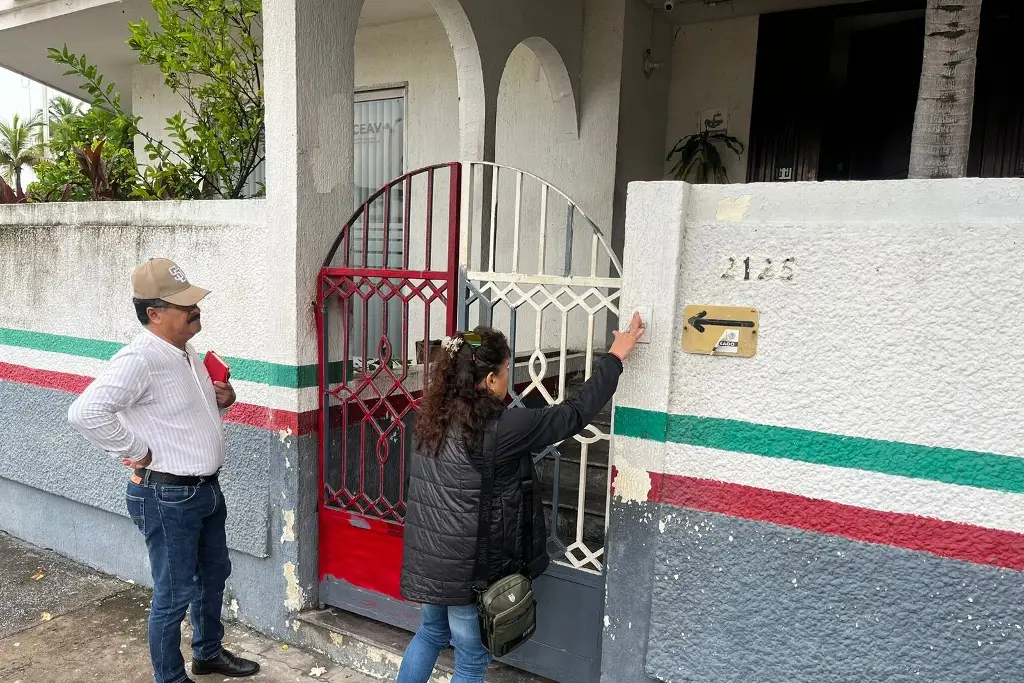 Imagen Impiden paso a colectivo de desaparecidos en Atención a Víctimas de Veracruz