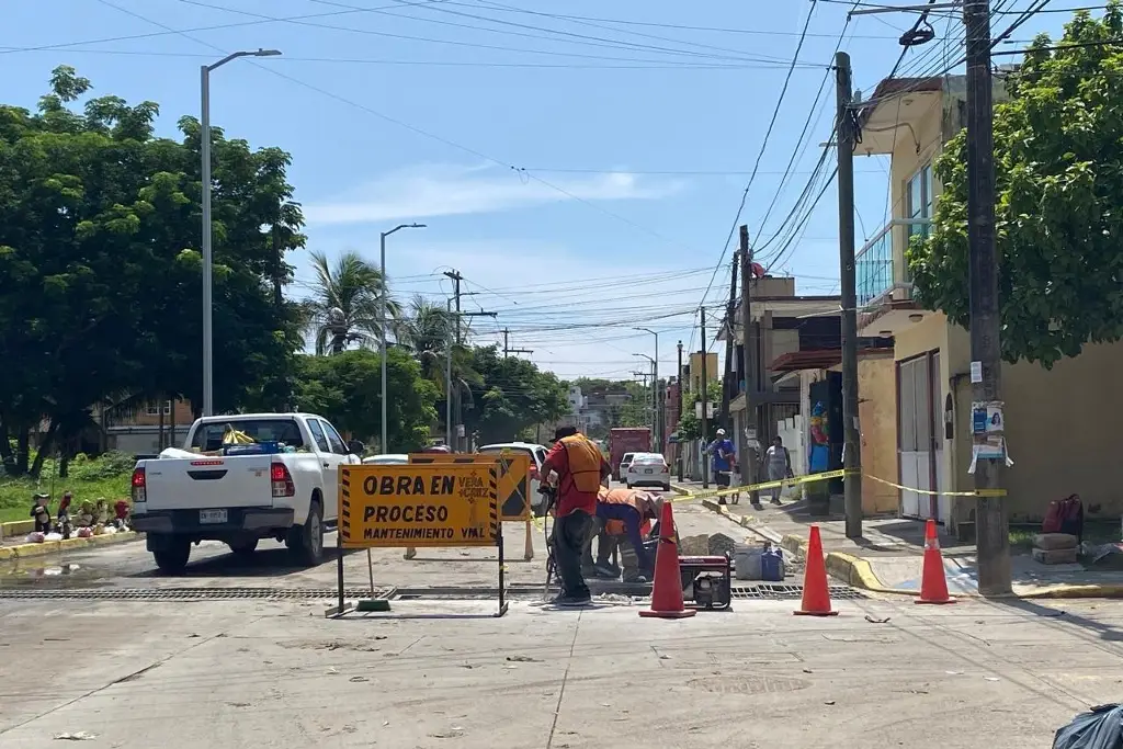 Imagen Mantienen trabajos para reparar tragatormentas dañado en Tejería, Veracruz 