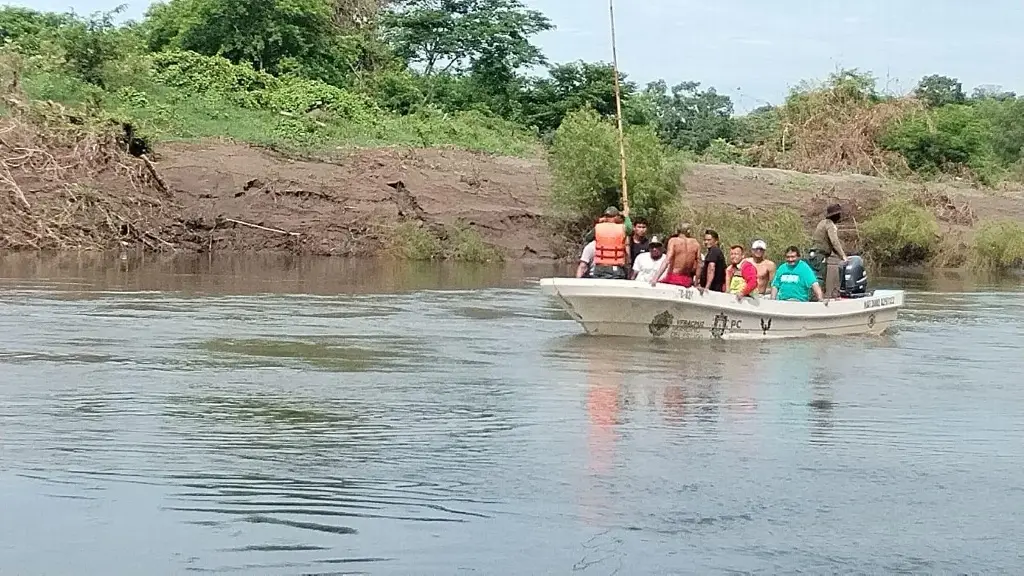 Imagen Sigue la búsqueda de pequeño de 4 años que cayó en río Cotaxtla, Veracruz