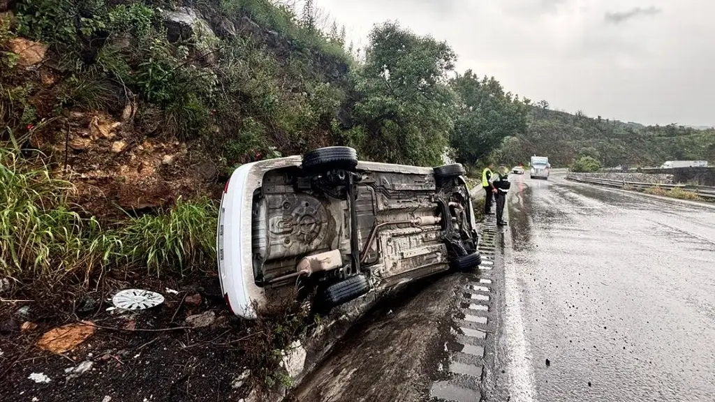 Imagen Cierre parcial por fuerte accidente en autopista de Veracruz