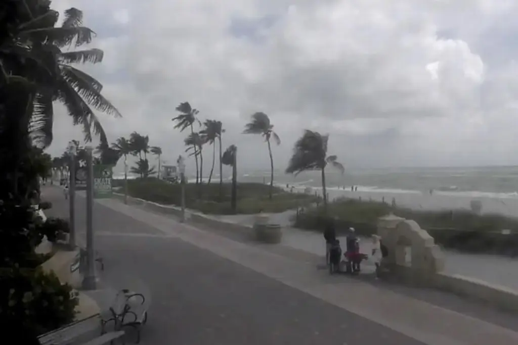Imagen Ordenan evacuaciones en Florida ante el avance de la tormenta tropical 'Debby',