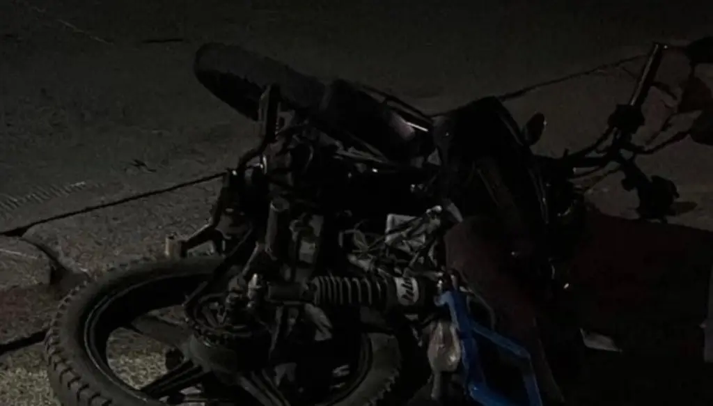 Imagen Motociclista derrapa sobre carretera de Veracruz 