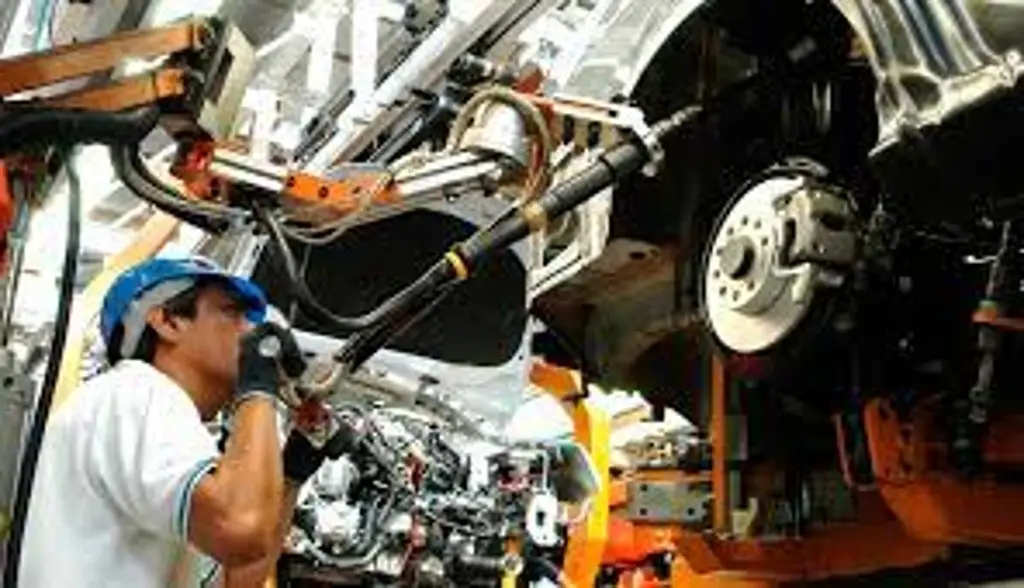 Imagen Producción de autos sube 2.7% en julio y exportación cae 1.5%: INEGI