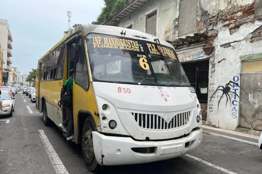 Imagen Algunos camiones no respetan el medio boleto en Veracruz los fines de semana