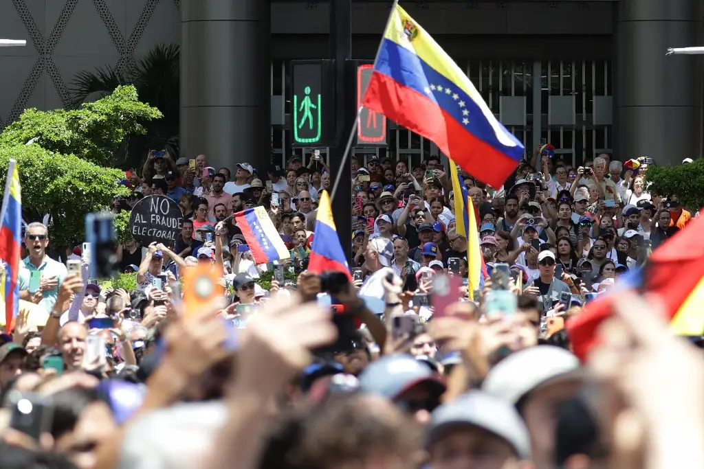 Imagen Van 24 muertos en Venezuela durante protestas contra reelección de Maduro, según una ONG