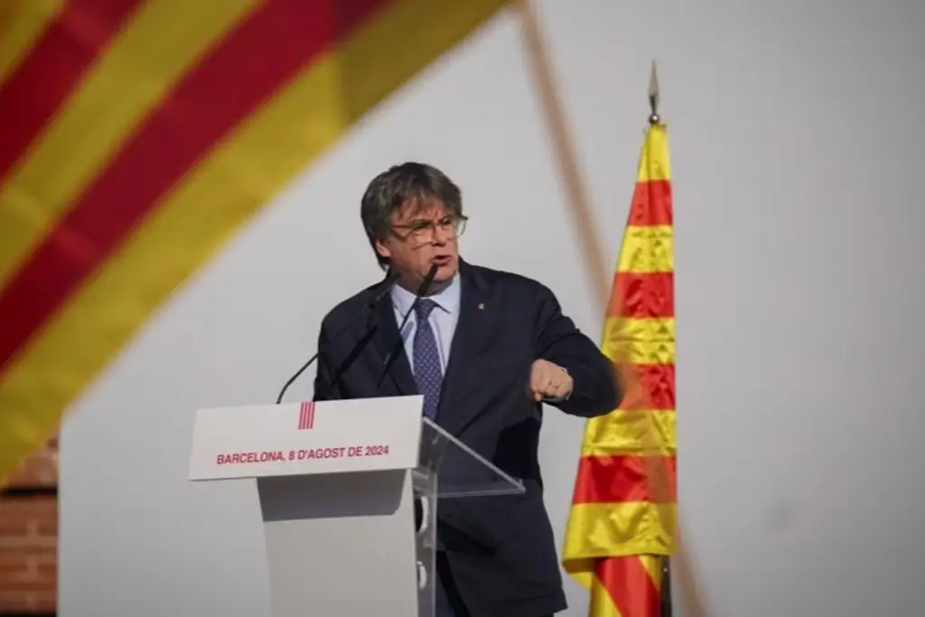 Imagen Puigdemont vuelve a España tras casi 7 años prófugo pero vuelve a escapar