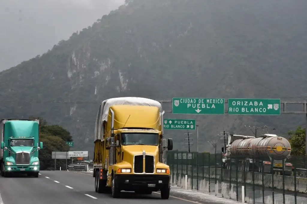 Imagen Continúan los robos a transportistas en carreteras de Veracruz: Canacar