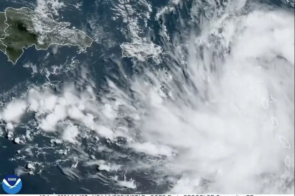 Imagen Tormenta tropical Ernesto comienza a afectar las Antillas Menores en el Caribe