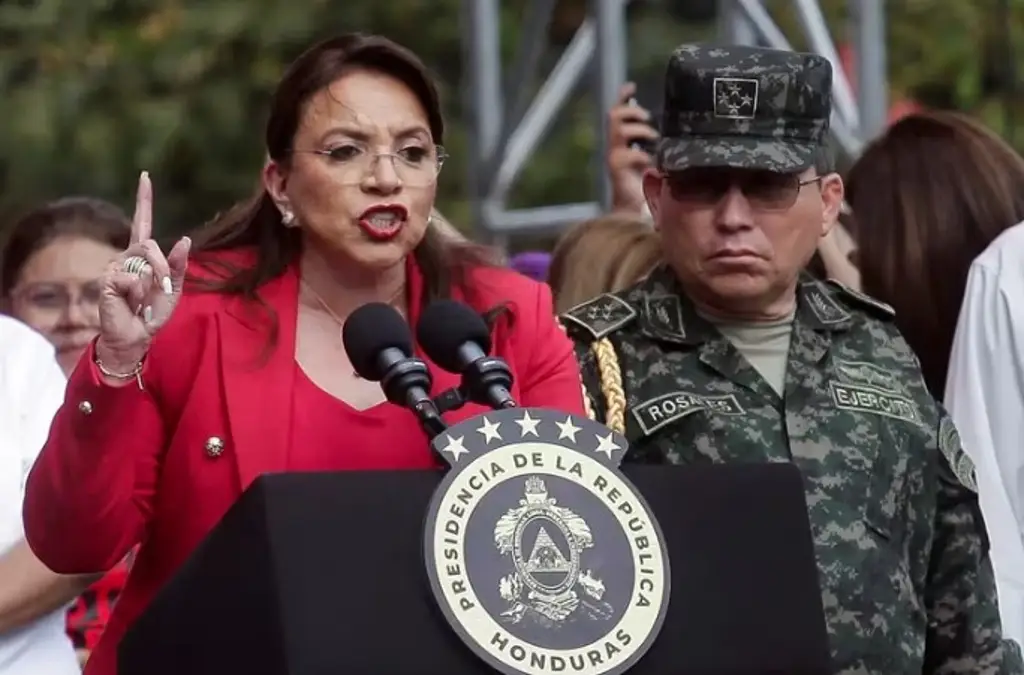 Imagen Filtran a familiar de la presidenta de Honduras negociando sobornos con el narco (+Video)