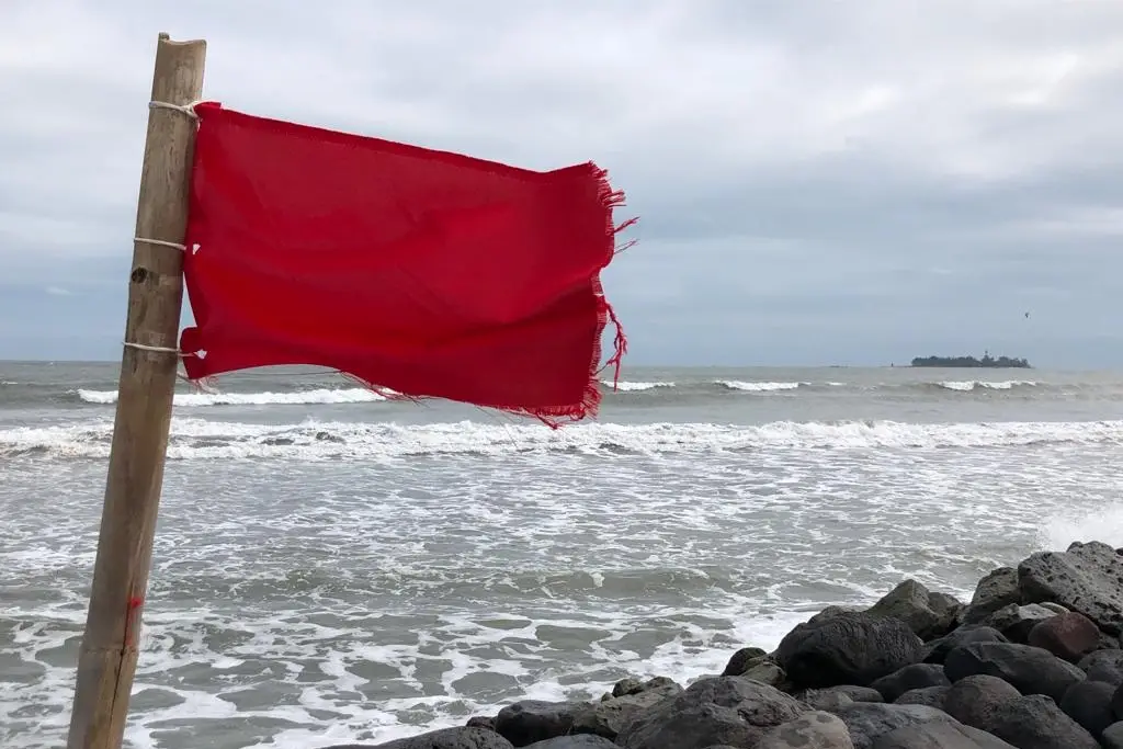 Imagen Habrá bandera roja en playas por viento del norte en Veracruz