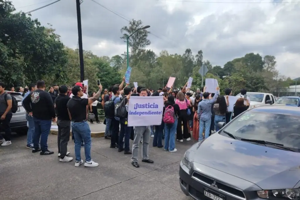 Imagen 'No a la reforma judicial': Estudiantes de la Facultad de Derecho UV