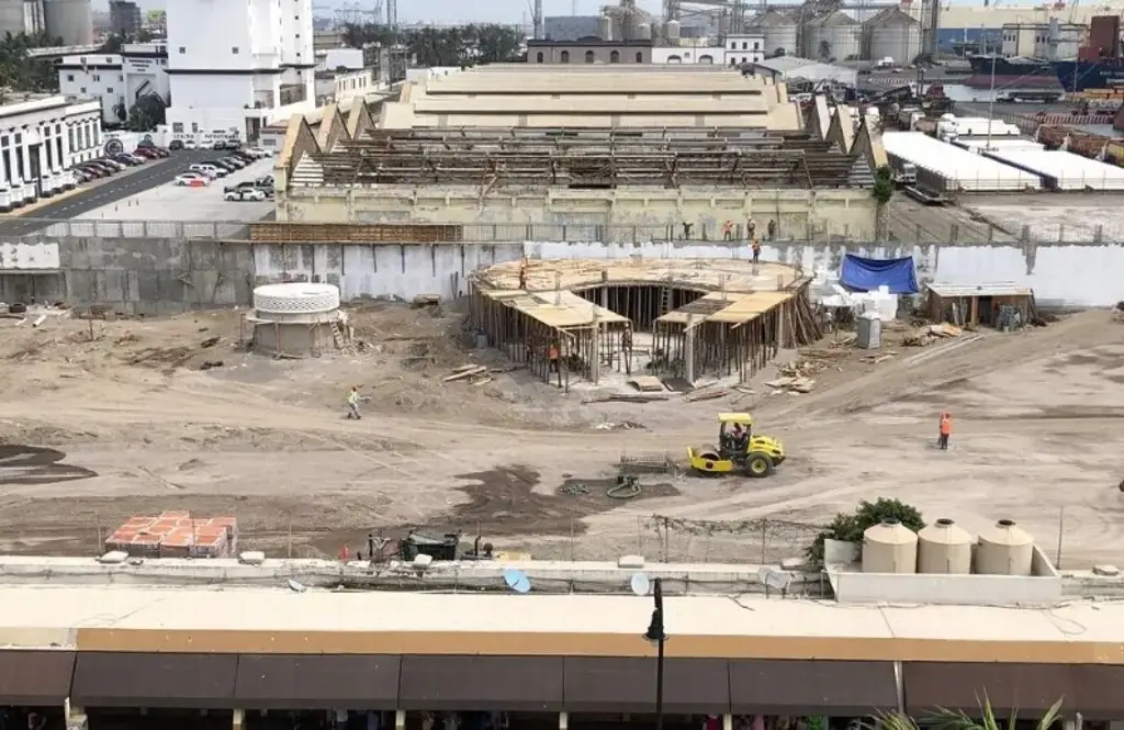 Imagen Asipona toma control de local de artesanías del Malecón para construir colector