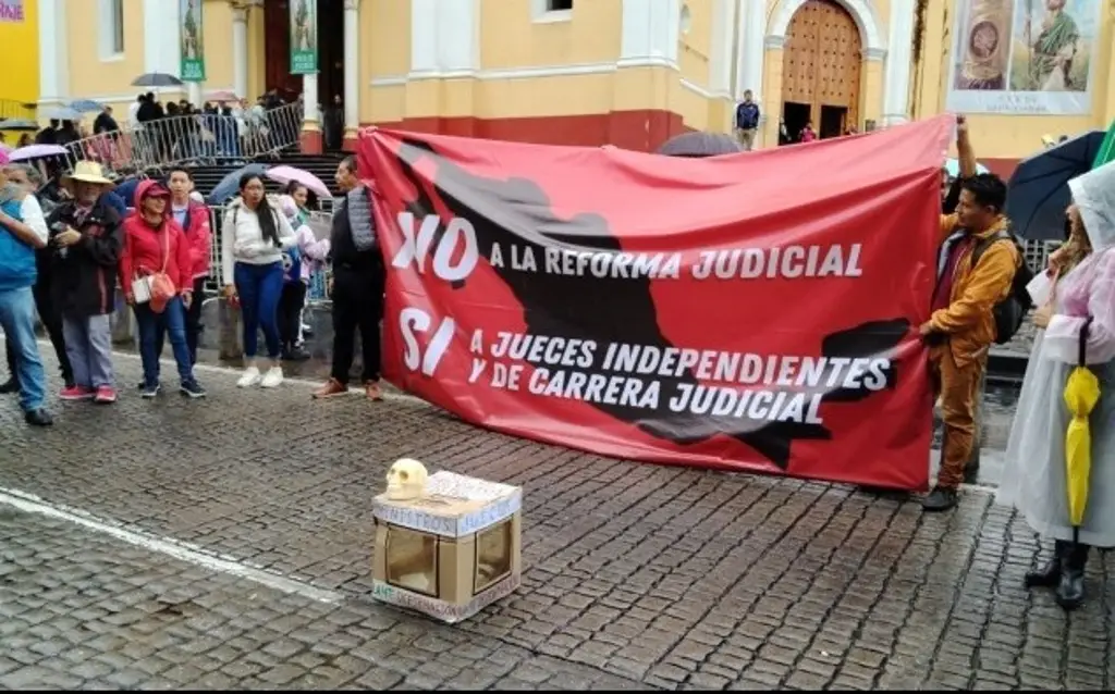 Imagen En riesgo la justicia en México: Trabajadores de juzgados