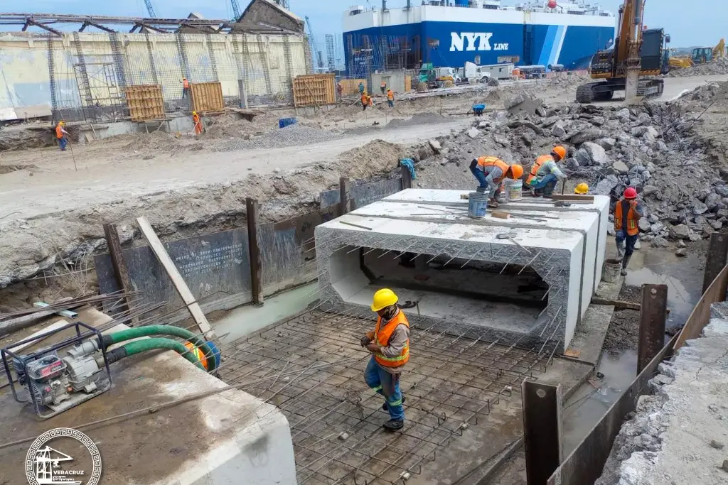 Imagen Están por terminar las obras de colector pluvial en Centro de Veracruz: Asipona