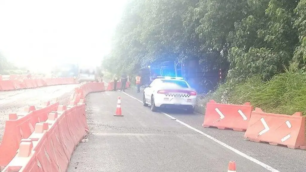 Imagen Tome precauciones, se registra cierre parcial de circulación en autopista de Veracruz