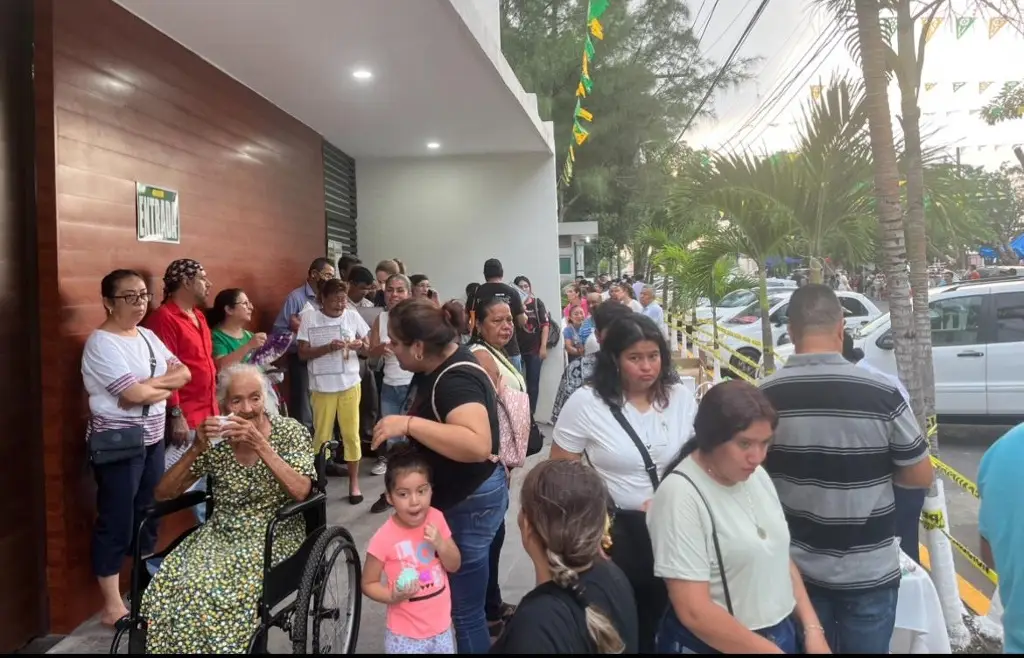 Imagen Desde muy temprano esperan la llegada de las Reliquias de San Judas Tadeo en Veracruz 