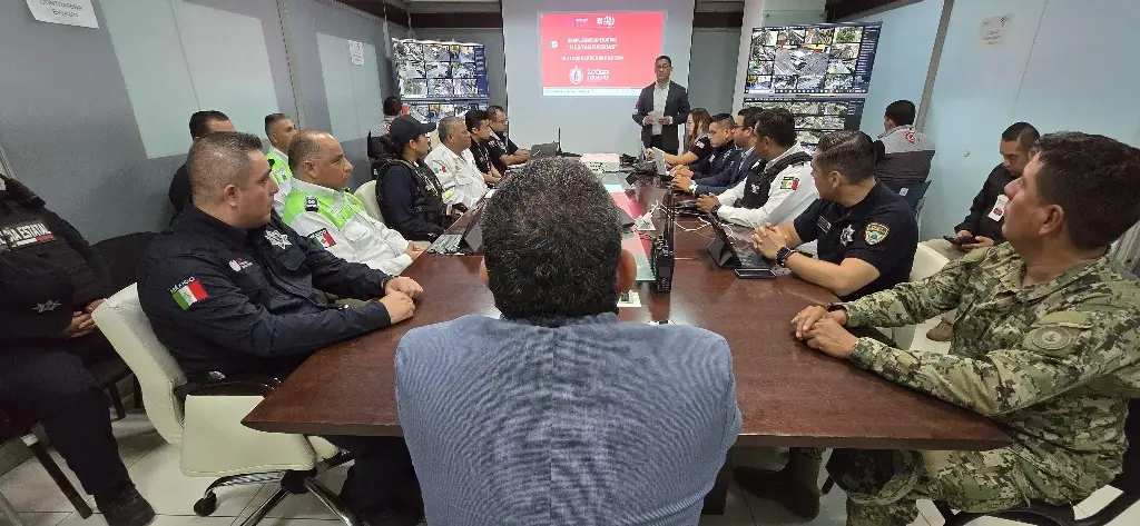 Imagen SSP supervisa operativo previo a Grito de Independencia en Xalapa, Veracruz 