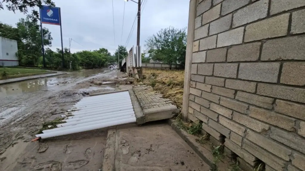 Imagen Se desborda arroyo y afecta viviendas en Poza Rica, Veracruz 