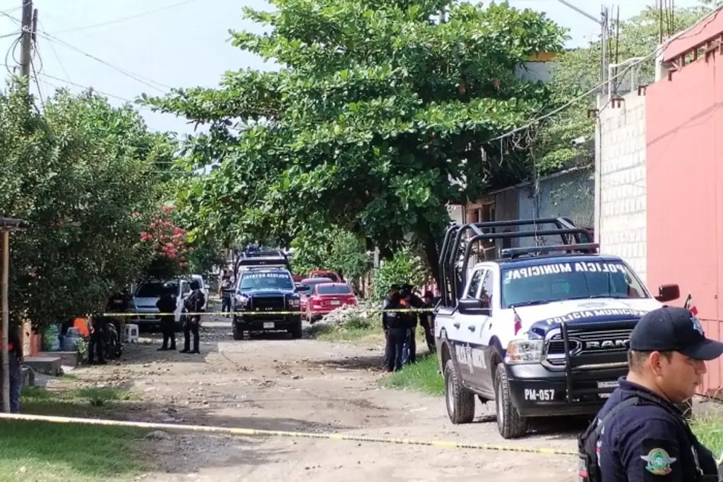 Imagen Asesinan a 2 hombres y una mujer al interior de una casa 