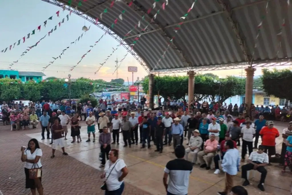 Imagen Siguen cerradas las válvulas de la presa de agua Yuribia que abastecen al sur de Veracruz