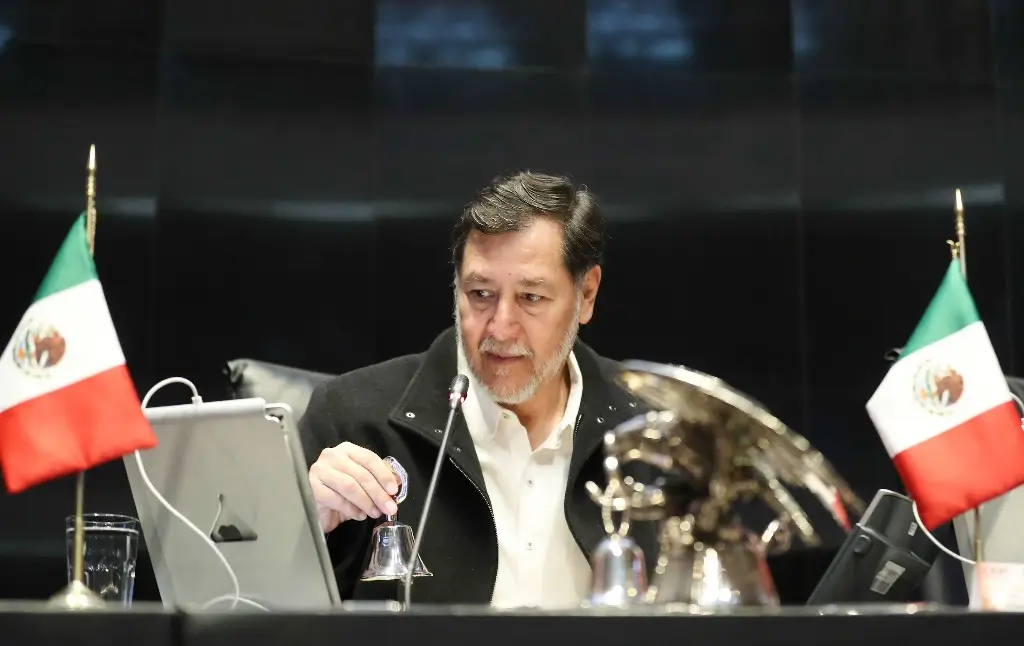 Imagen Noroña denuncia agresión física e intento de robo en aeropuerto; Senado interpone denuncia