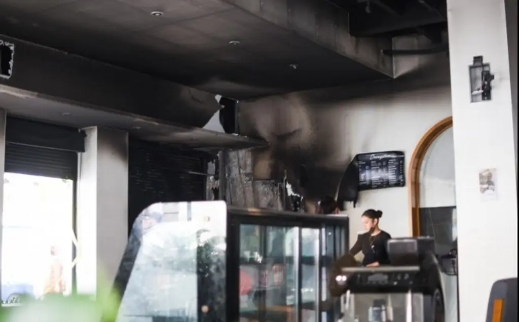 Imagen Se incendia conocido café en el centro de Xalapa, Veracruz